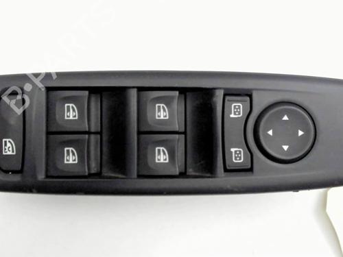 Used Left front window switch RENAULT MEGANE III Hatchback (BZ0/1_, B3_) 1.5 dCi (BZ09, BZ0D, BZ1W, BZ29, BZ14) (110 hp) 29513925