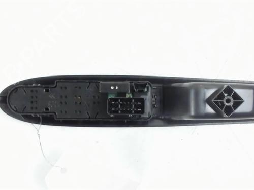 Used Left front window switch Left front window switch CITROËN DS3 (SA_) 1.6 HDi 110 (112 hp) 32138793 32138793