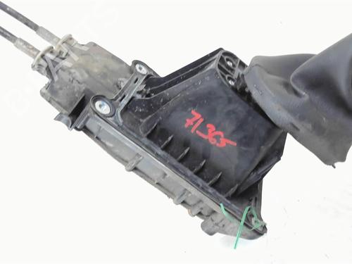 Used Gear lever DACIA SANDERO 1.5 dCi (86 hp) 20468568