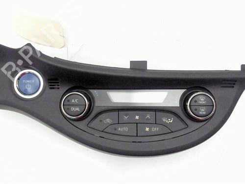 Used Climate control TOYOTA YARIS (_P13_) 1.5 Hybrid (NHP130_, NHP130) (101 hp) 27409372