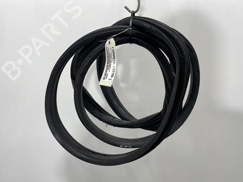 Borracha vedante da porta MERCEDES-BENZ A-CLASS (W168) A 160 (168.033, 168.133) (102 hp) 30602995