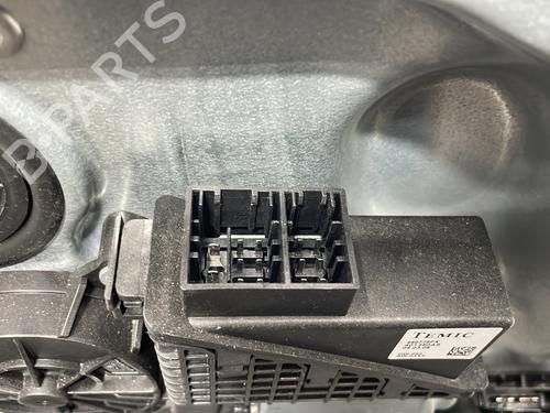 Vindusheismekanisme venstre foran VW POLO IV (9N_, 9A_) 1.4 TDI | BP29921981C22 