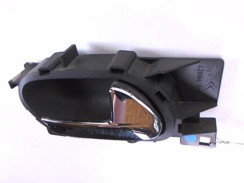 Used Rear right interior door handle Rear right interior door handle PEUGEOT 407 SW (6E_, 6D_) 2.0 HDi 135 (136 hp) 20399208 20399208