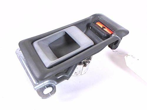 Used Front left interior door handle Front left interior door handle HONDA CIVIC III Hatchback (AL, AJ, AG, AH) 1.5 GL (AH) (86 hp) 21235378 21235378