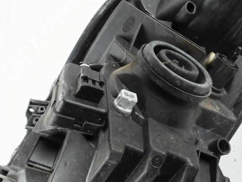 Right headlight TOYOTA YARIS (_P9_) 1.3 VVT-i (SCP90_, SCP90R) | BP32250266C29 