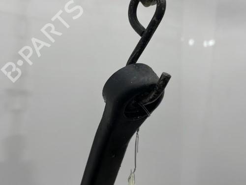 Used Front windshield wiper arm NISSAN VANETTE CARGO Van (HC 23) 2.3 D (75 hp) 20397705
