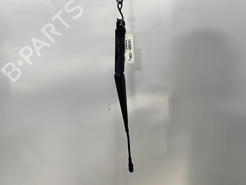 Used Front windshield wiper arm VOLVO XC90 I (275) D5 AWD (163 hp) 28567636