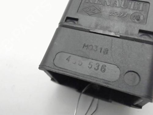 Bouton de warning RENAULT SCÉNIC I MPV (JA0/1_, FA0_) 1.9 dCi (JA05, JA1F) | BP29374992I22 