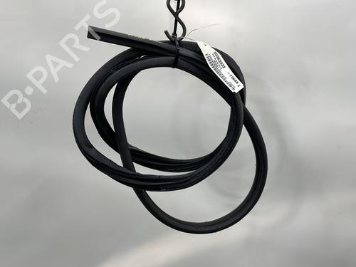 Used Rubber door seal Rubber door seal SUZUKI BALENO (FW, EW) 1.2 (A1K412) (90 hp) 21062341 21062341