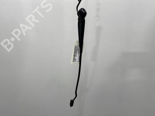 Used Front windshield wiper arm Front windshield wiper arm 21241597 21241597