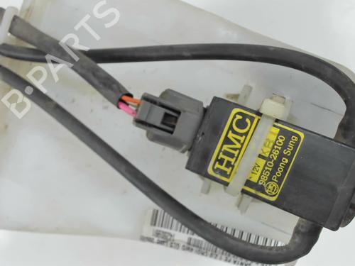 Windscreen washer tank HYUNDAI SANTA FÉ I (SM) 2.0 CRDi 4x4 | BP20413815C113 