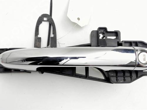 Used Front left exterior door handle FIAT 500L (351_, 352_) 1.3 D Multijet (199LXY1A, 199LXY11) (84 hp) 30689104