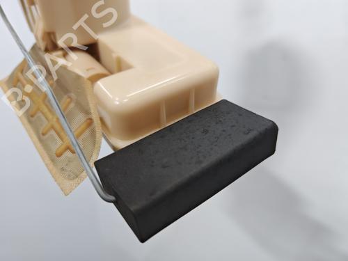 Bränslepump Bränslepump PEUGEOT 106 II (1A_, 1C_) 1.4 i (75 hp) 33895111 33895111