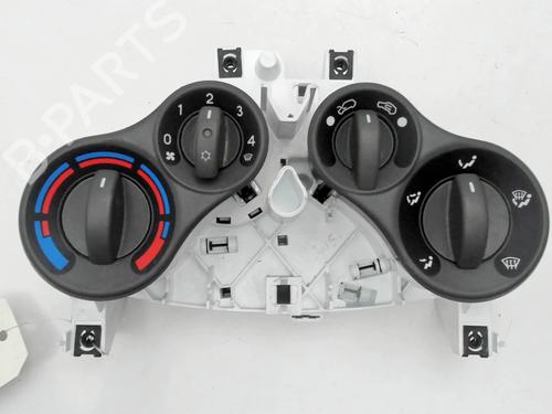 Used Climate control FIAT PANDA (169_) 1.2 LPG (169CXF1A) (69 hp) 28811186