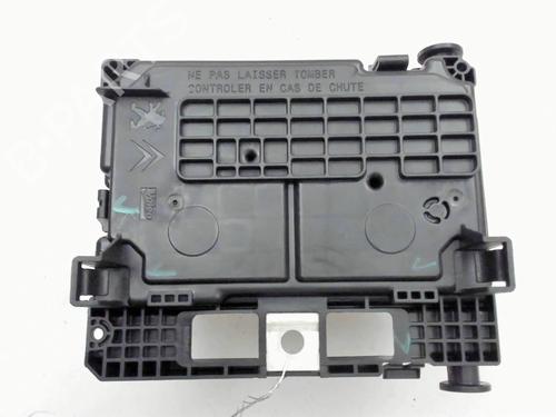 Used Fuse box Fuse box 39575838 39575838