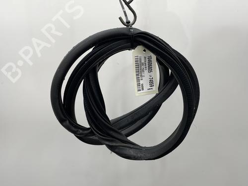Used Rubber door seal NISSAN JUKE (F15) 1.5 dCi (110 hp) 25122640