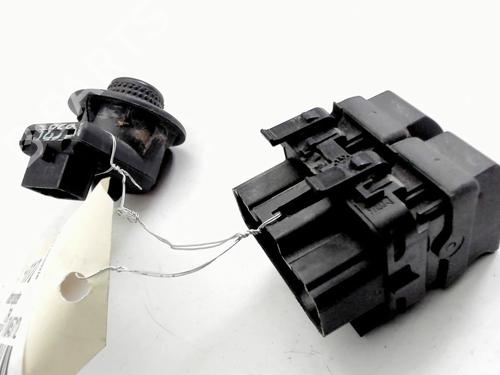 Left front window switch RENAULT TRAFIC II Bus (JL) 2.0 dCi 90 (JL00, JL01, JL0H, JL0M, JL0P, JL0S) | BP30795177I27 