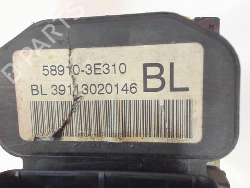 Used ABS pump ABS pump KIA SORENTO I (JC) 2.5 CRDi 4WD (140 hp) 25264838 25264838
