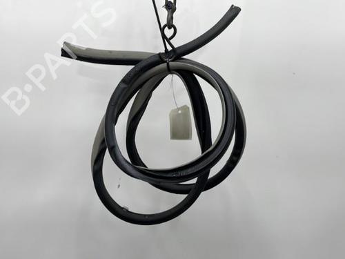 Gummilist TOYOTA YARIS (_P9_) 1.4 D-4D (NLP90_, NLP90R) (90 hp) 20417034