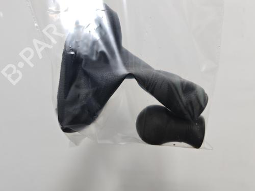 Used Shift knob Shift knob TOYOTA YARIS (_P9_) 1.0 VVT-i (KSP90_, KSP90R) (69 hp) 40544510 40544510