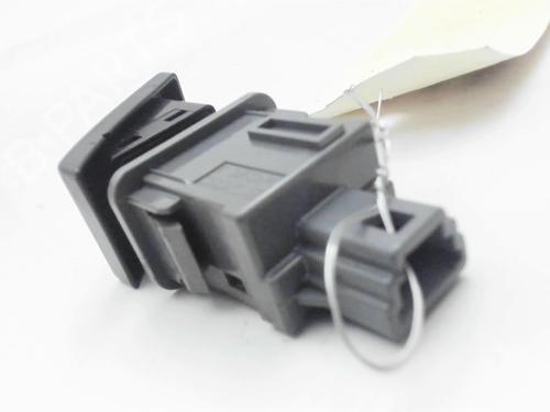 Used Warning switch Warning switch TOYOTA VERSO (_R2_) 1.6 D4-D (WAR20_) (112 hp) 21009619 21009619