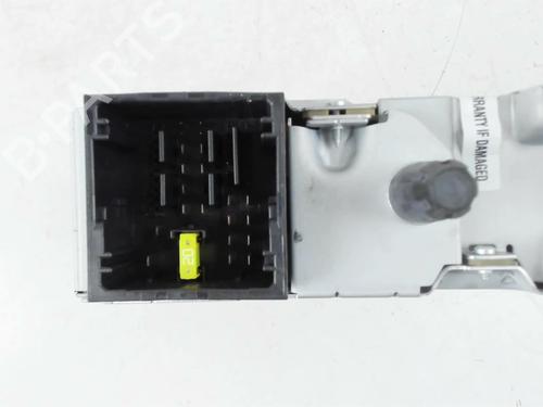 Used Radio Radio PEUGEOT 2008 II (UD_, US_, UY_, UJ_, UR_, UC_) 1.2 PureTech 100 (USHNK) (101 hp) 36525981 36525981