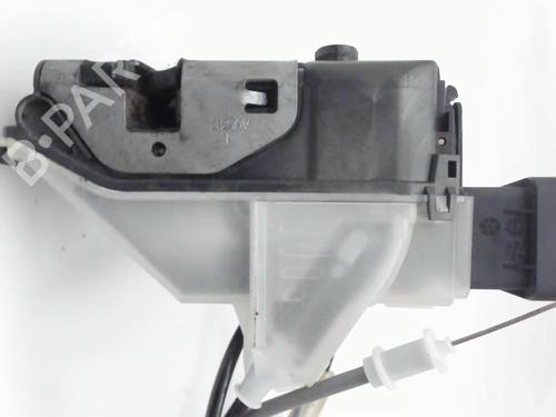 front-right-lock-citroen-c4-cactus-12-vti-82-9819038480-2014-20439453 main image