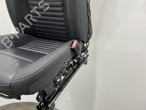 Right front seat VOLVO C30 (533) D2 | BP22891593C16 