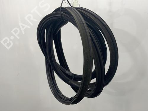 Gummilist Gummilist TOYOTA VERSO S (_P12_) 1.4 D4-D (NLP121_, NLP121R) (90 hp) 20610074 20610074