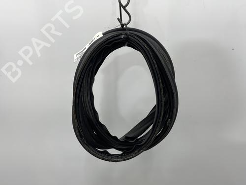 Used Rubber door seal PEUGEOT 307 (3A/C) 1.6 16V (109 hp) 26274040