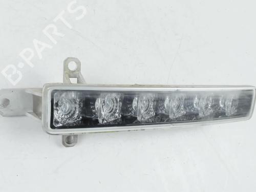 Used Left daytime light Left daytime light 37090431 37090431
