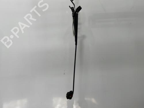 Used Front windshield wiper arm RENAULT MASTER I Van (T__) 28-35 2,5 D (75 hp) 27934268