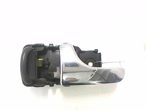Used Front left interior door handle NISSAN TERRANO II (R20) 3.0 Di 4WD (154 hp) 20429498