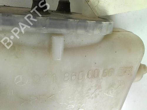 Used Windscreen washer tank MERCEDES-BENZ E-CLASS (W211) E 220 CDI (211.006) (136 hp) 20403281