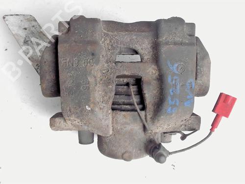 Używane Zacisk hamulca przedniego prawego ALFA ROMEO 159 Sportwagon (939_) 1.9 JTDM 8V (939AXH1B, 939BXH1B) (115 hp) 20407074