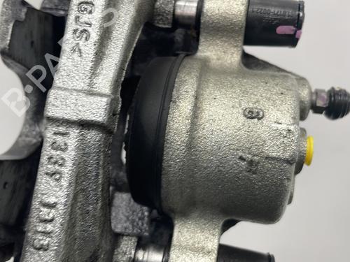 Used Left front brake caliper Left front brake caliper TOYOTA YARIS (_P21_, _PA1_, _PH1_) 1.5 Hybrid (MXPH10, MXPH11) (116 hp) 22607223 22607223