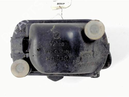 Used Right front fog light Right front fog light FORD MONDEO II Turnier (BNP) 1.8 TD (90 hp) 20433460 20433460