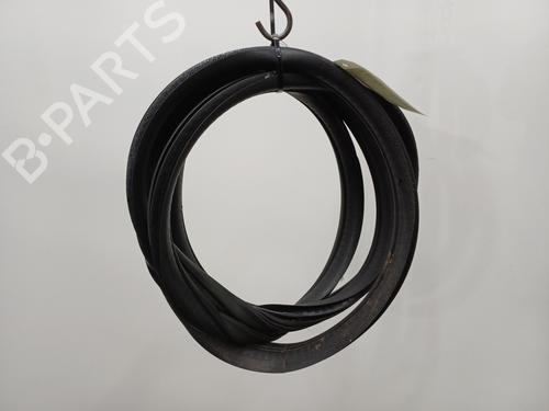 Used Rubber door seal PEUGEOT 5008 (0U_, 0E_) 1.6 HDi (114 hp) 21589948