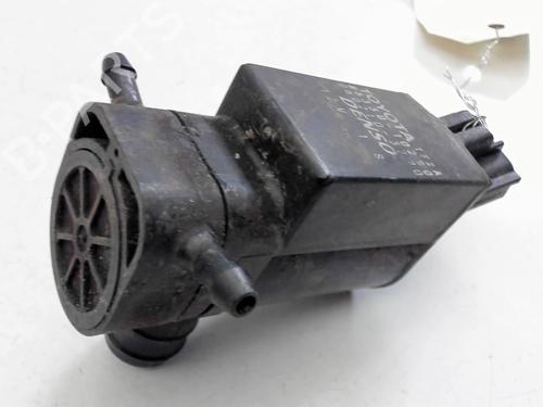 Used Washer pump Washer pump TOYOTA STARLET (_P9_) 1.3 (EP91_, EP91R) (75 hp) 32264164 32264164