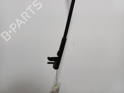Used Front windshield wiper arm Front windshield wiper arm 37458755 37458755