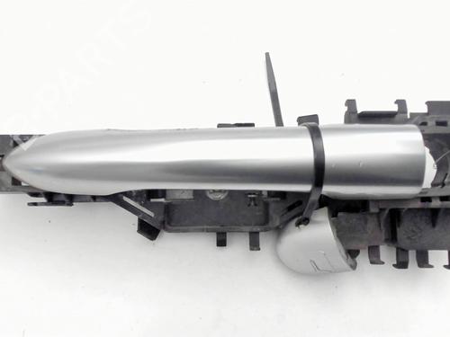 Venstre fortil udvendigt håndtag RENAULT MEGANE II (BM0/1_, CM0/1_) 1.5 dCi (BM02, BM13, BM2A, CM02, CM13) (101 hp) 31355388