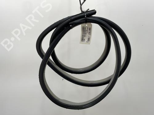 Used Rubber door seal TOYOTA YARIS (_P9_) 1.3 VVT-i (SCP90_, SCP90R) (87 hp) 25927060