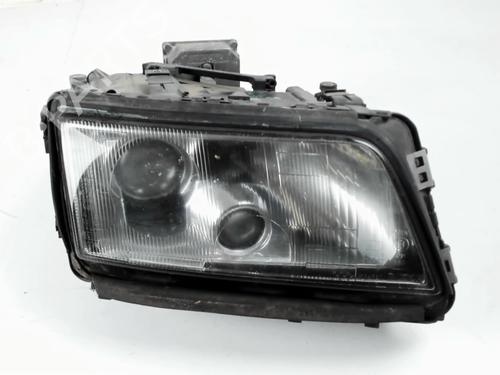 Lyskaster høyre AUDI A8 D2 (4D2, 4D8) S8 quattro (340 hp) 30913075