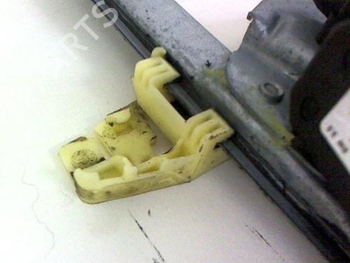 Front left window mechanism PEUGEOT 1007 (KM_) 1.4 HDi | BP20432421C22 