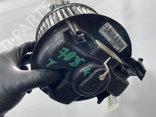 Used Heater blower motor Heater blower motor RENAULT CLIO III Grandtour (KR0/1_) 1.2 16V (KR02, KR0J) (75 hp) 33725971 33725971