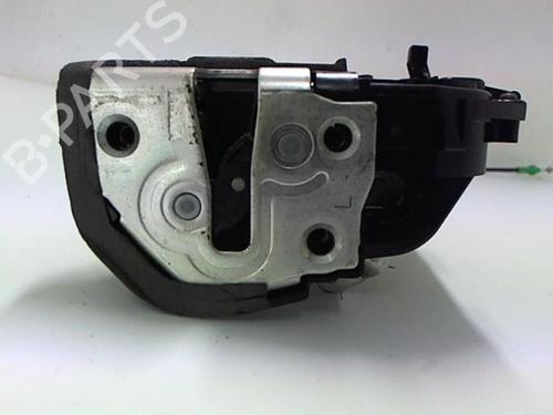 Used Rear left lock TOYOTA YARIS (_P9_) 1.4 D-4D (NLP90_, NLP90R) (90 hp) 20475276