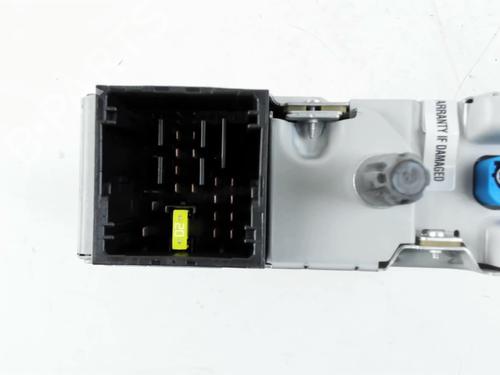 radio-peugeot-2008-i-cu_-2013-33993663 main image