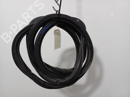 rubber-door-seal-audi-q7-4lb-2006-2007-2008-2009-2010-2011-2012-2013-2014-2015-2016-36372356 main image
