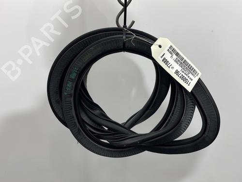 Used Rubber door seal AUDI A3 Sportback (8VA, 8VF) 1.6 TDI (105 hp) 30329497