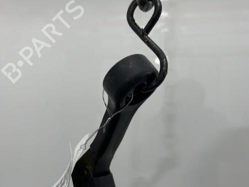Used Front windshield wiper arm NISSAN VANETTE CARGO Van (HC 23) 2.3 D (75 hp) 20397706